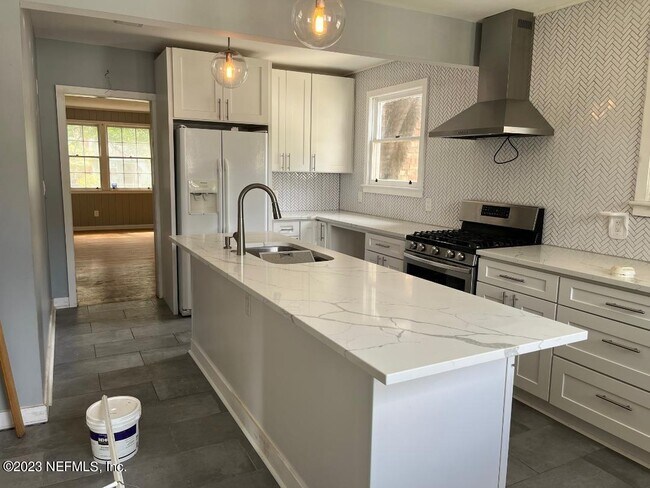 Foto del edificio - 1337 Menna St