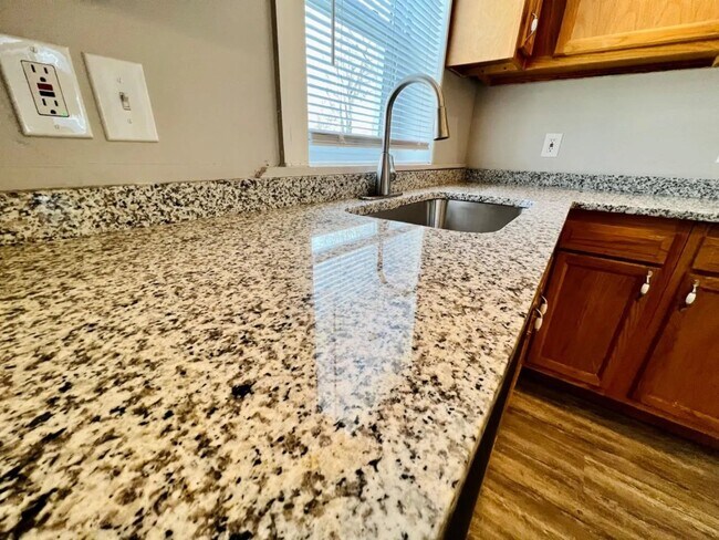 Foto del edificio - 4204 Kugler Mill Rd