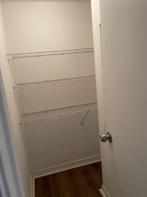 Foto del edificio - 623 Cedarwood Dr