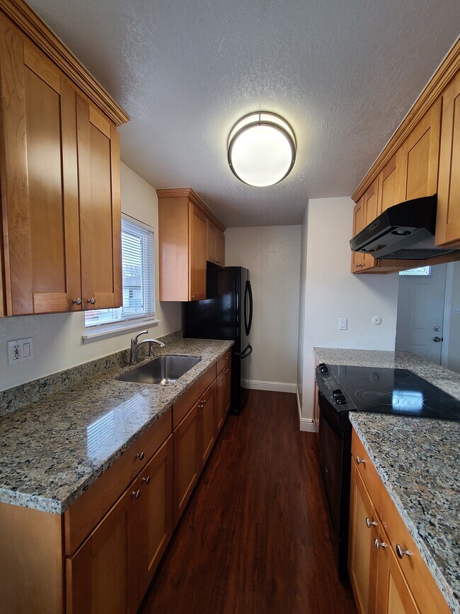 Building Photo - 1337 Joplin Dr