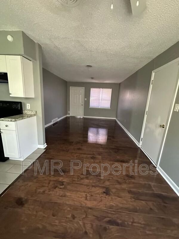 Building Photo - 637 SW 45th Street