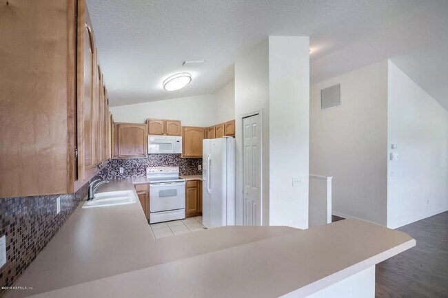 Foto del edificio - 478 Horseshoe Rd S