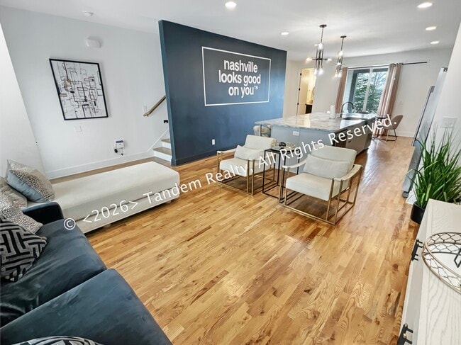 Building Photo - 2807 Delaware Ave