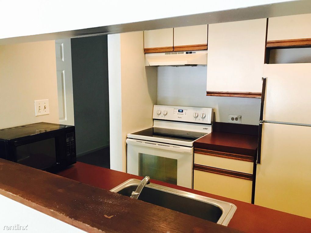 Studio, 1 bath - 258 S 9th St - Studio, 1 bath  - 258 S 9th St