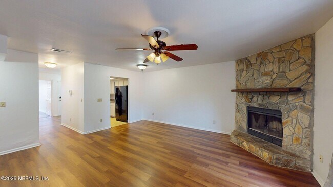 Foto del edificio - 5675 Marathon Pkwy