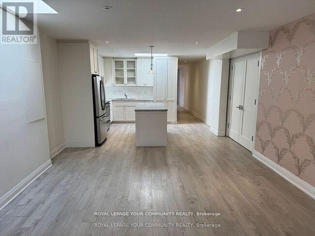 Photo du bâtiment - 1929 Avenue Rd