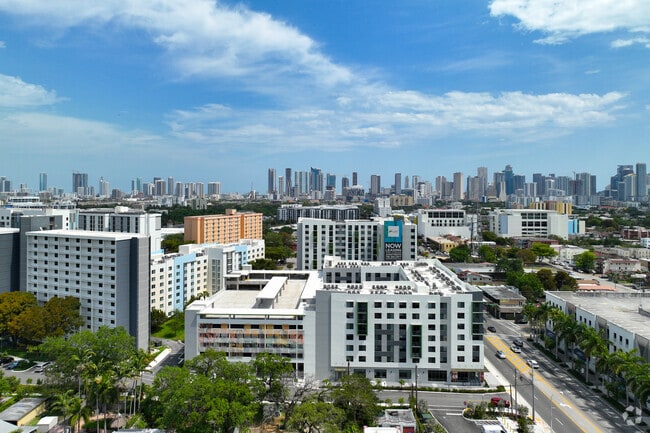 Aerial - Paseo Del Rio