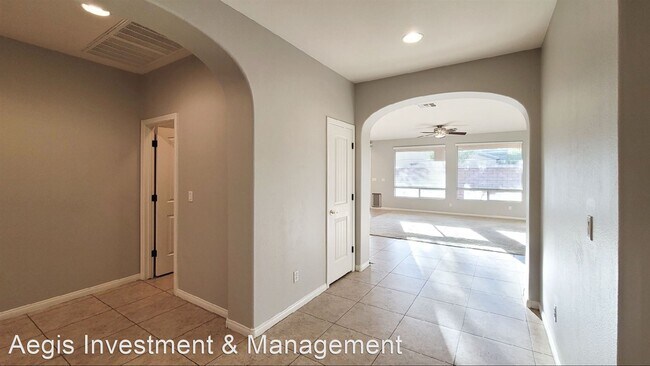 Foto del edificio - 3 br, 2.5 bath House - 9727 Maspalomas St