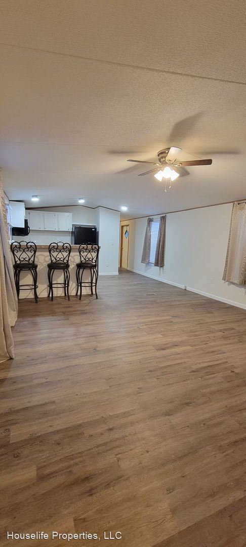 Foto del edificio - 3 br, 2 bath House - 2651 Barron Rd 3015