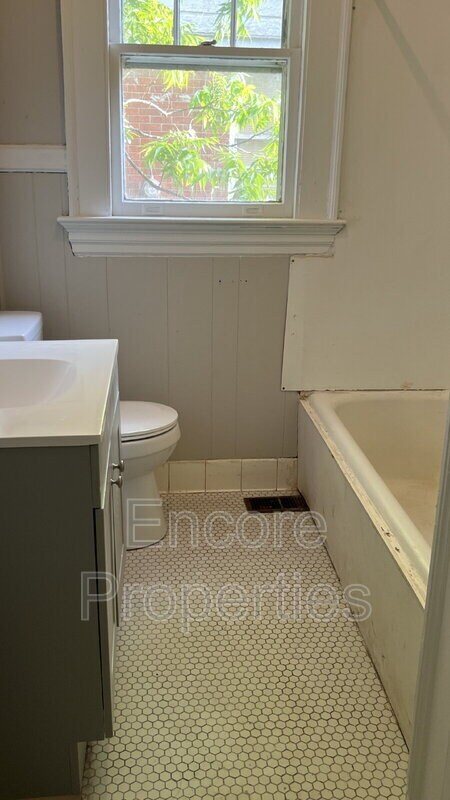 Foto del edificio - 705 Rhem St