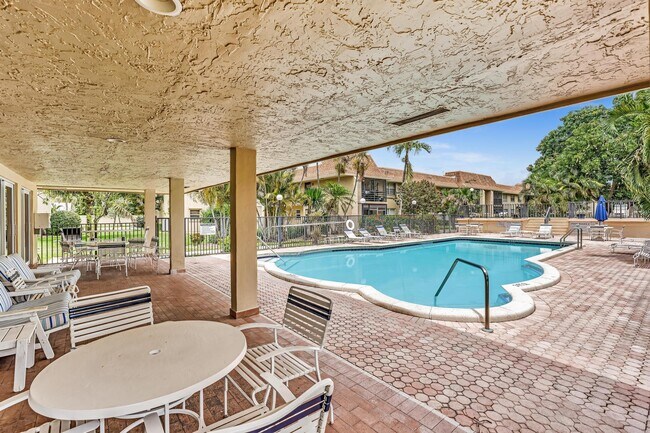 Foto del edificio - 1291 NW 13th St