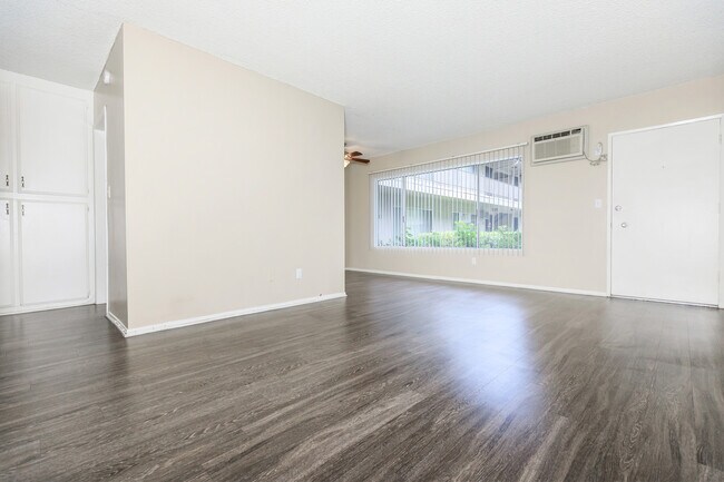 Foto del edificio - Saddleback Pines Apartment Homes