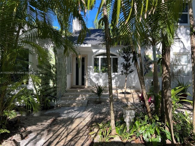 Building Photo - 435 NE 77th Street Rd