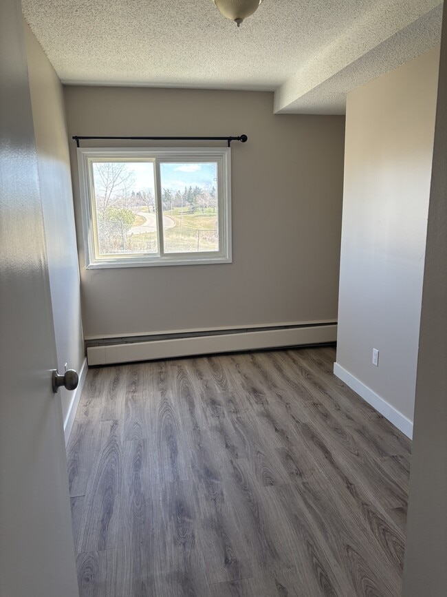 Building Photo - 2908-116A 116a Ave NW