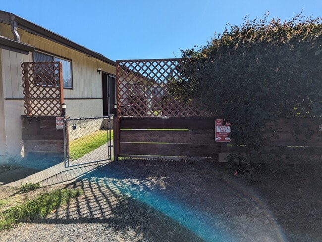 Foto del edificio - 339 Effie St