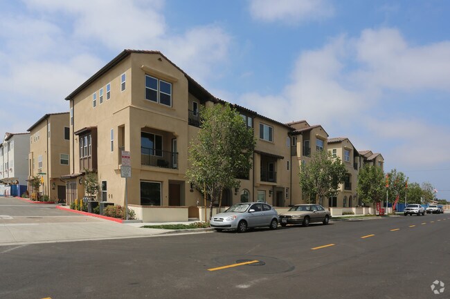 Building Photo - 6302 Maple Ave