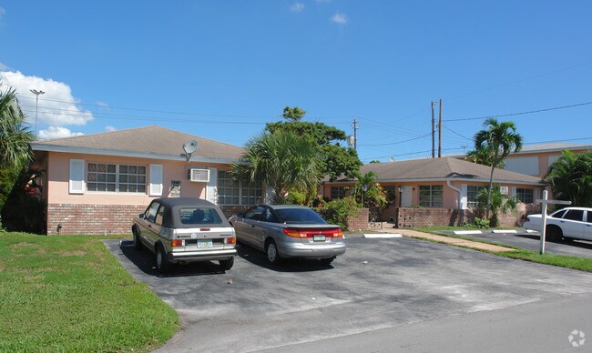 Building Photo - The Waldorf at Coral Ridge