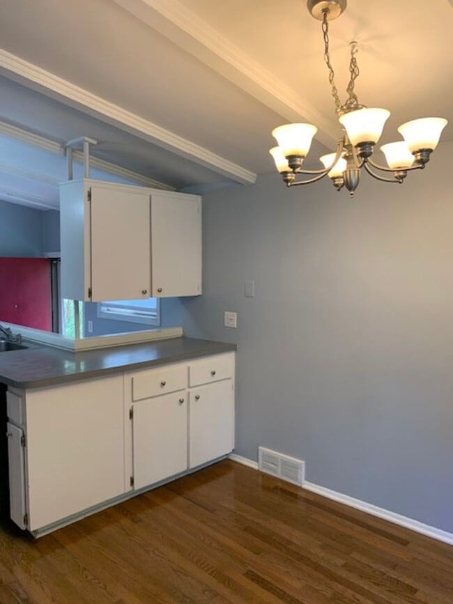 Building Photo - 3 BEDROOM NORTHVILLE HOUSE FOR LEASE!