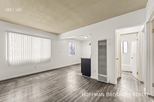Foto del edificio - 8027 S. Broadway-6