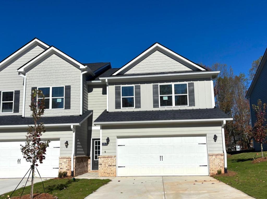 Foto principal - 235 Alston Ridge Dr