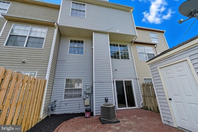 Foto del edificio - 11170 Hamlet Ct