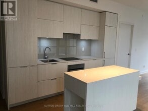 Building Photo - 1990 Bloor St W