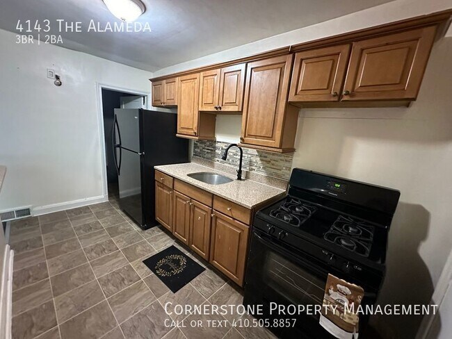 Foto del edificio - 3 Bed 1.5 Bath | $1500  | 4143 The Alameda...