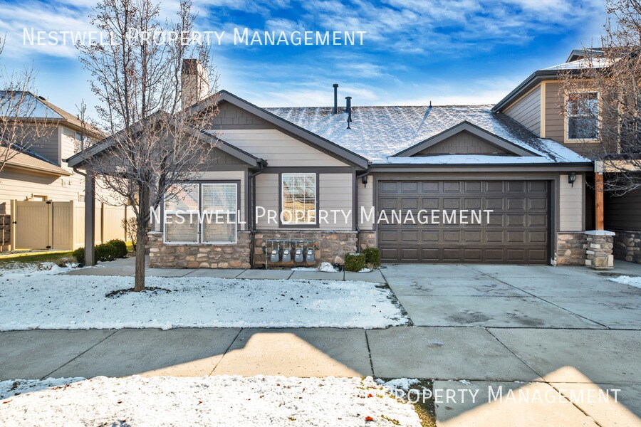 Foto principal - 743 Club Oaks Dr