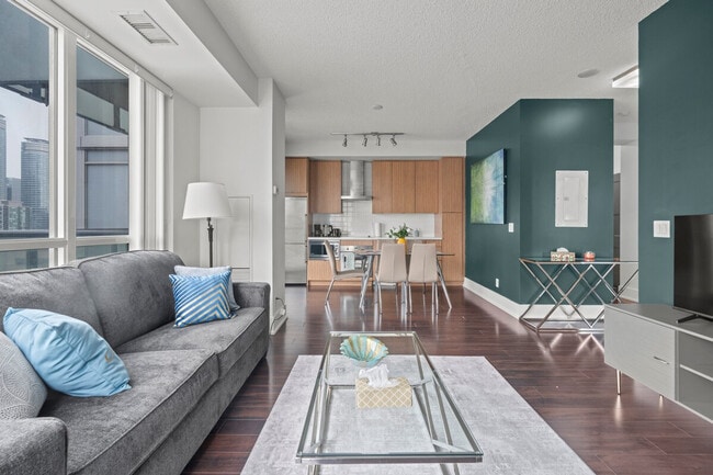 Photo du bâtiment - 325 Front St W