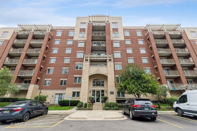 Building Photo - 8727 W Bryn Mawr Ave