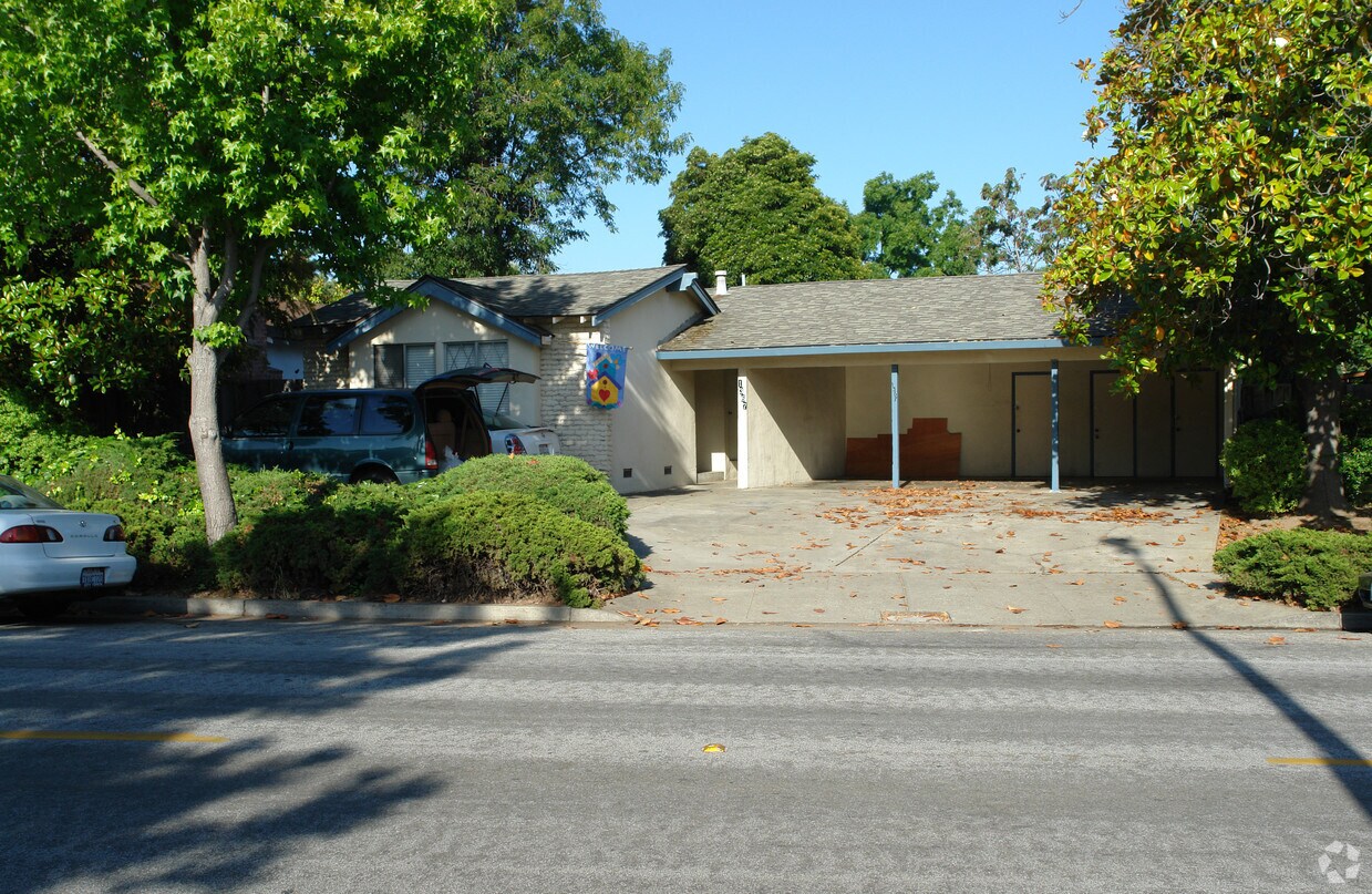 Building Photo - 1367 Kingfisher Way