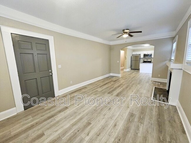 Building Photo - 209 S Westland Ave