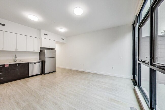 Building Photo - Luxury One Bedroom at The Amador. Private ...