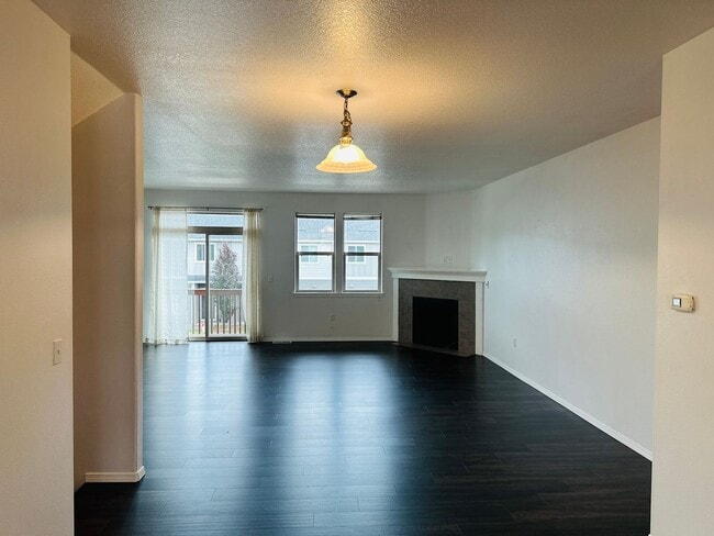 Foto del edificio - Charming and Updated Townhome in Convenien...