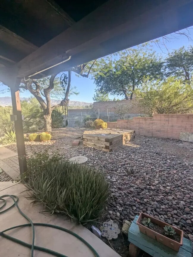 Foto del edificio - Spacious 4-Bedroom Estate with Chef’s Kitchen