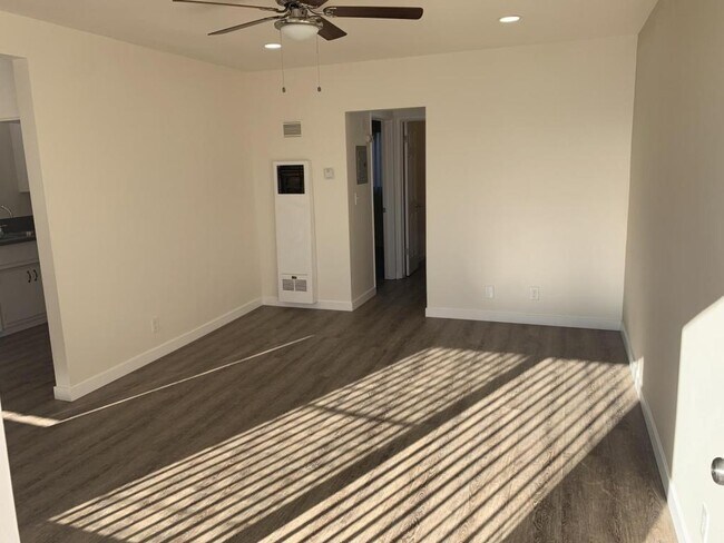 Building Photo - 7908 Duchess Dr. "D"