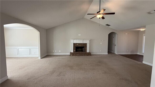 Foto del edificio - 707 River Mist Cir