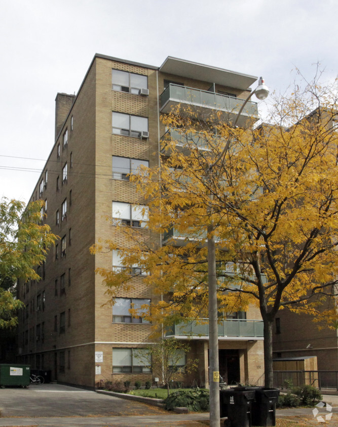 Building Photo - 151 St George St