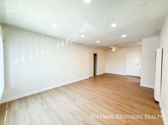 Foto del edificio - 5461 Kester Ave