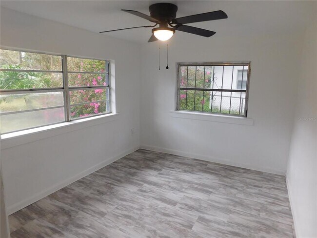 Foto del edificio - 2325 SE 46 Terrace