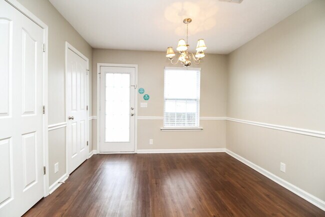 Building Photo - 9220 Thomason Trail