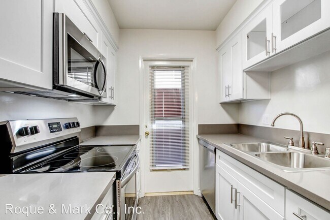 Building Photo - 2 br, 2 bath Apartment - 1037 10th Street ...