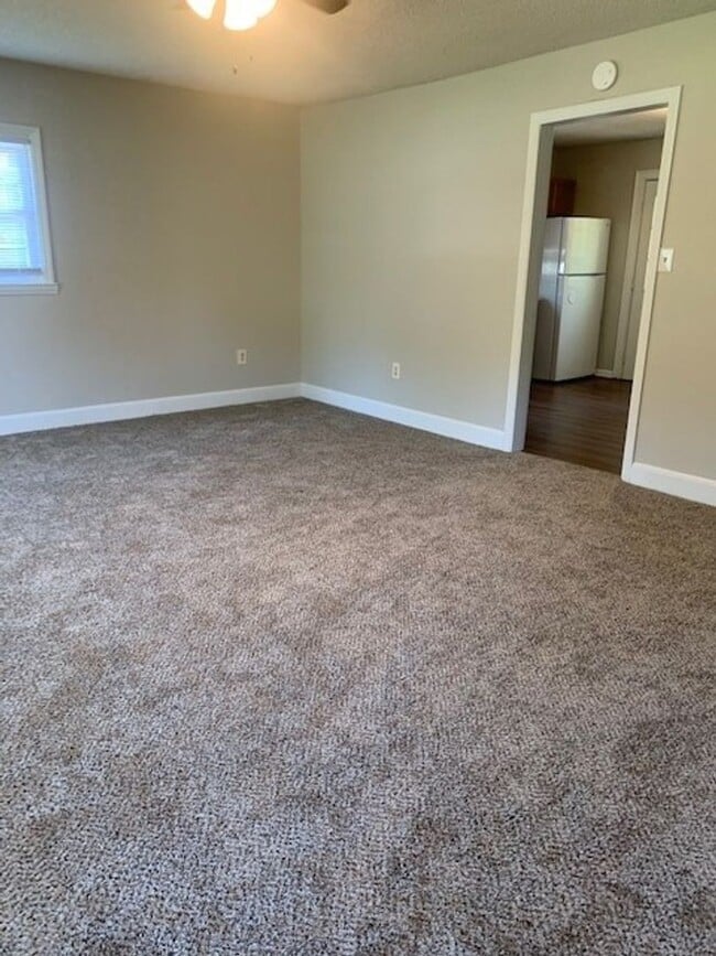Foto del edificio - Updated 2 Bed 2 Bath In Peaceful Brown Summit