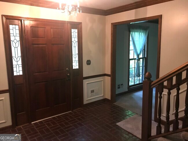 Foto del edificio - 859 John Alden Rd