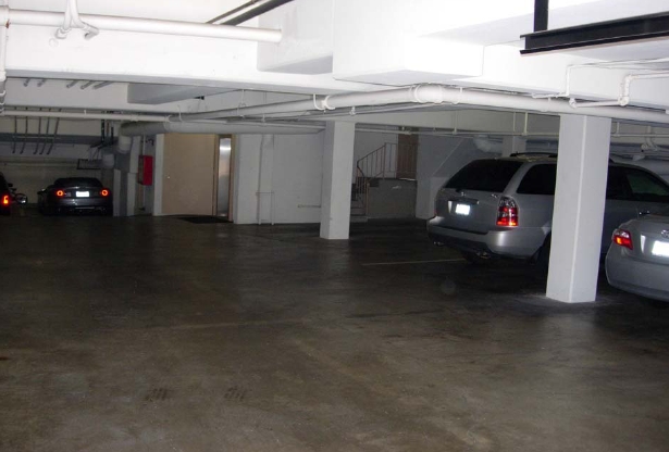 Building Photo - 245 North Almont