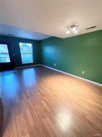 Foto del edificio - 445 Colleen Dr