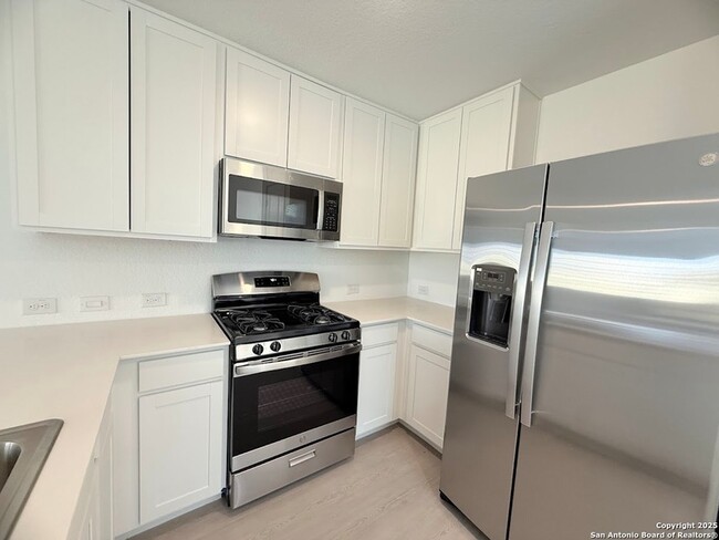 Building Photo - 232 Ottawa Wy