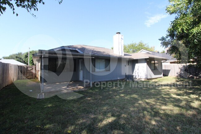 Building Photo - 311 Lemon Dr