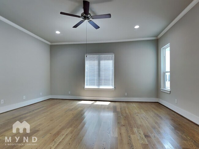 Foto del edificio - 1313 W 24th St