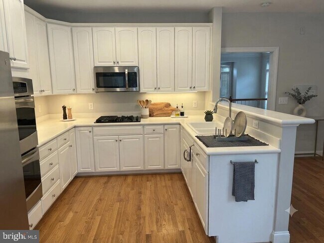 Foto del edificio - 2229 N Oak Ct